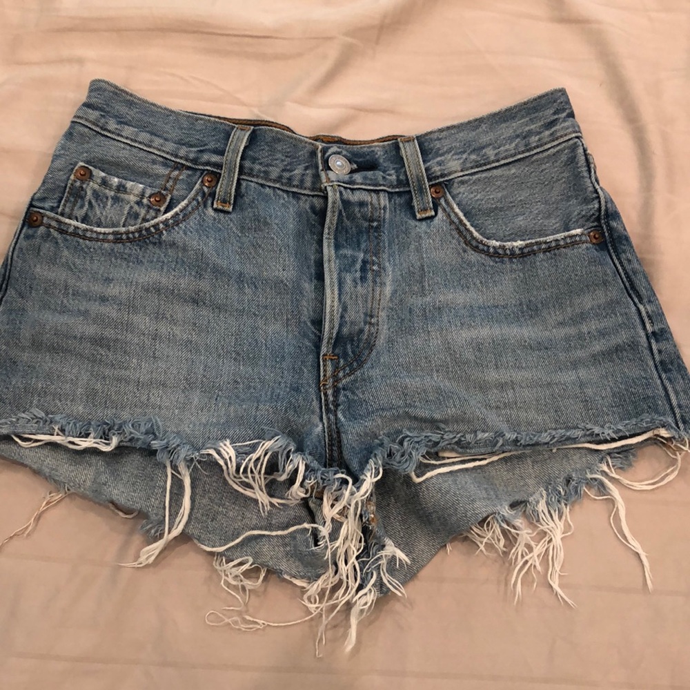 Levi’s 501 Shorts light wash